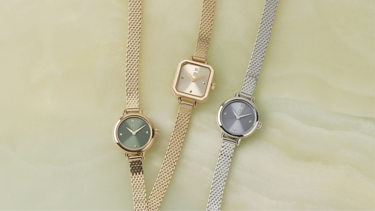 Black and gold watch