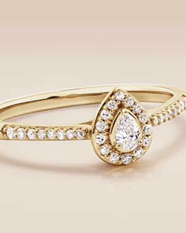 gold diamond promise ring